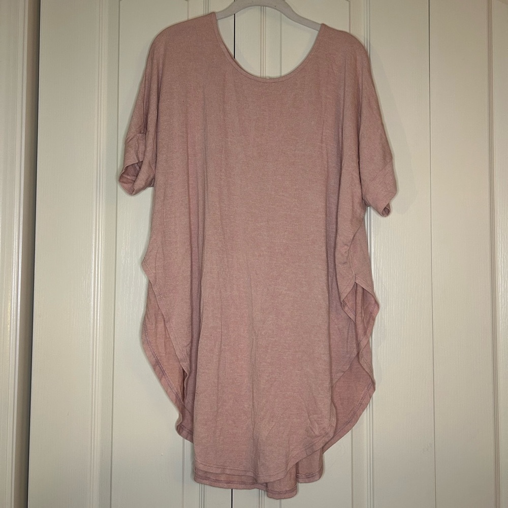 Women’s Short Sleeve Flowy Split Side Top | Size L